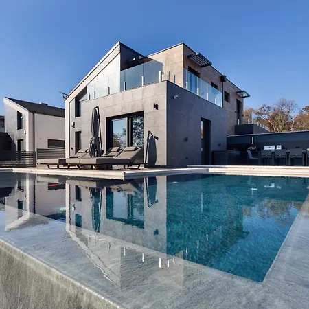 Porta - Private Pool Jacuzzi Ii Willa Balatonalmádi